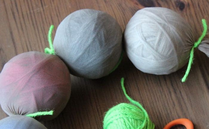 como hacer bolas lana caseras