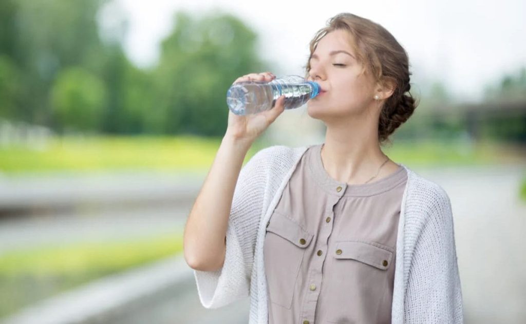 limpiar desinfectar botella agua